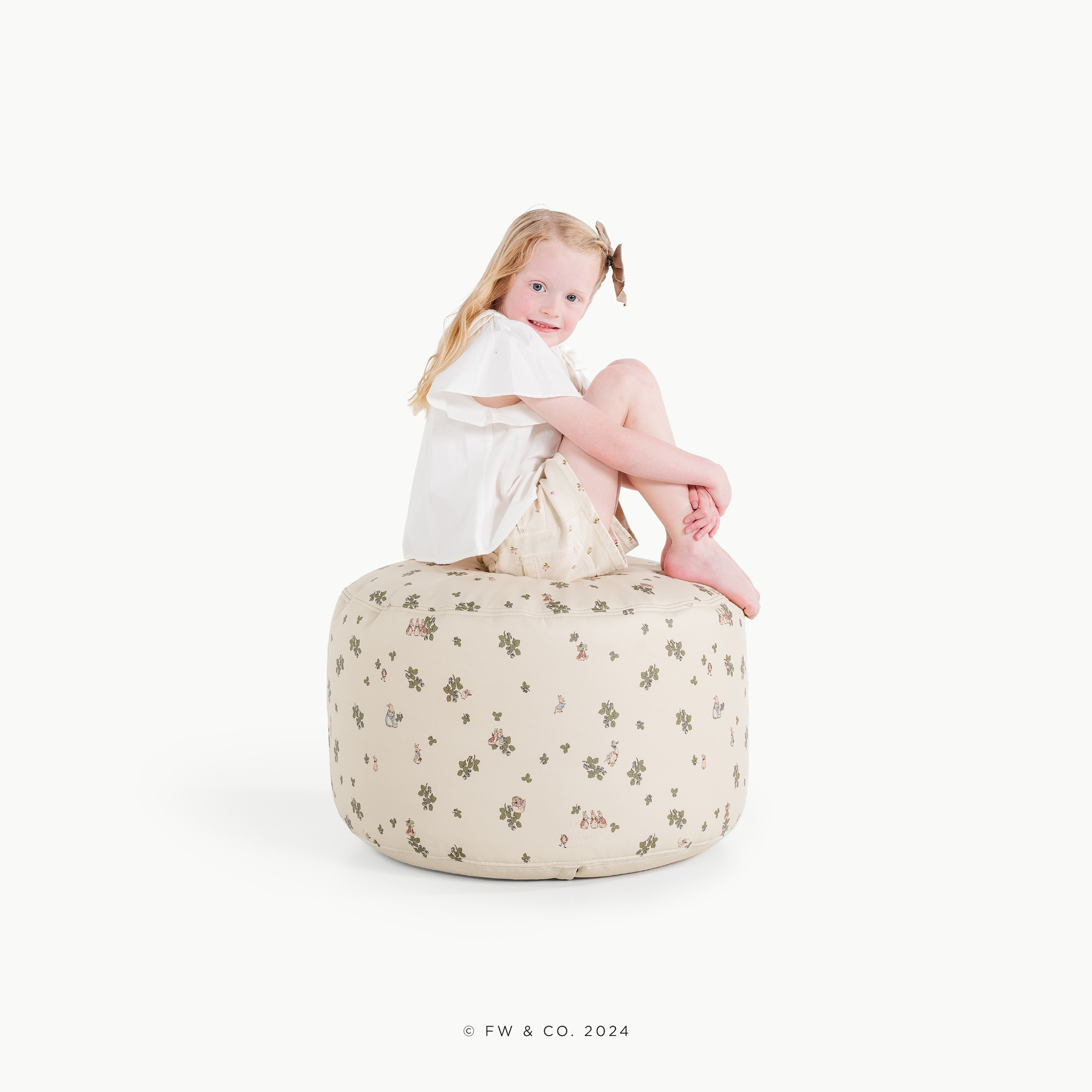 Image of Wholesale Pouf